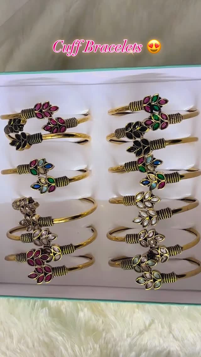 Vintage Floral Bracelet